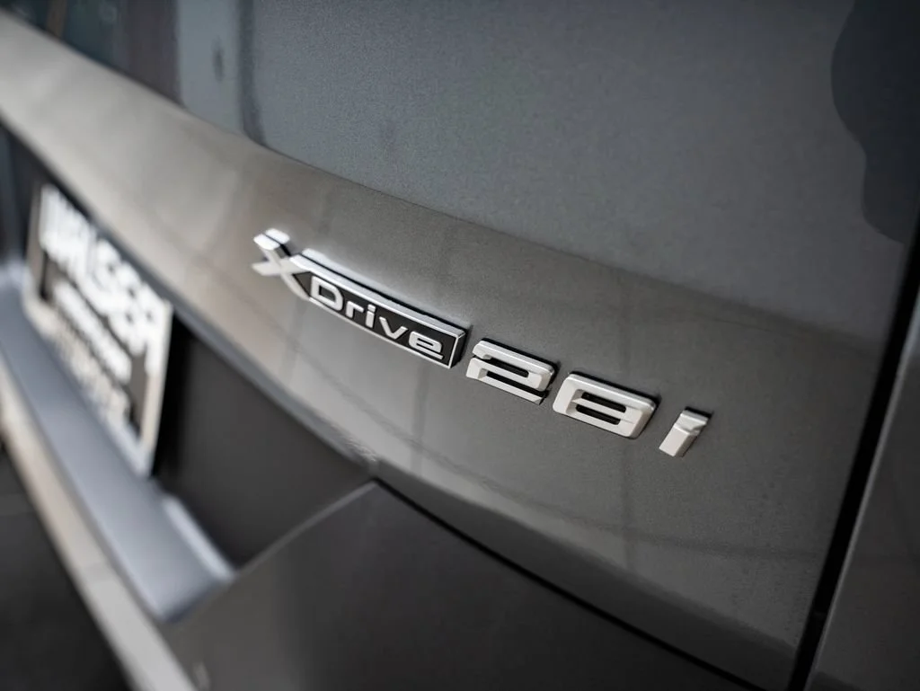 New 2027 Skyscraper Grey Metallic BMW xDrive28i image 19
