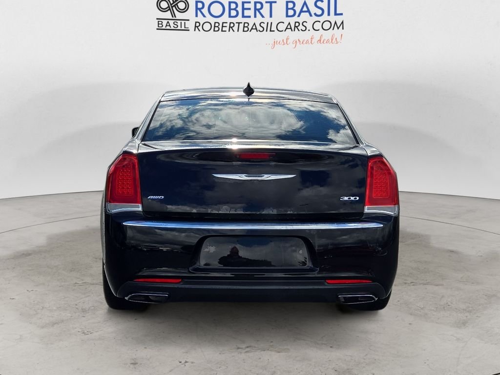 2018 Chrysler 300 Limited photo 4