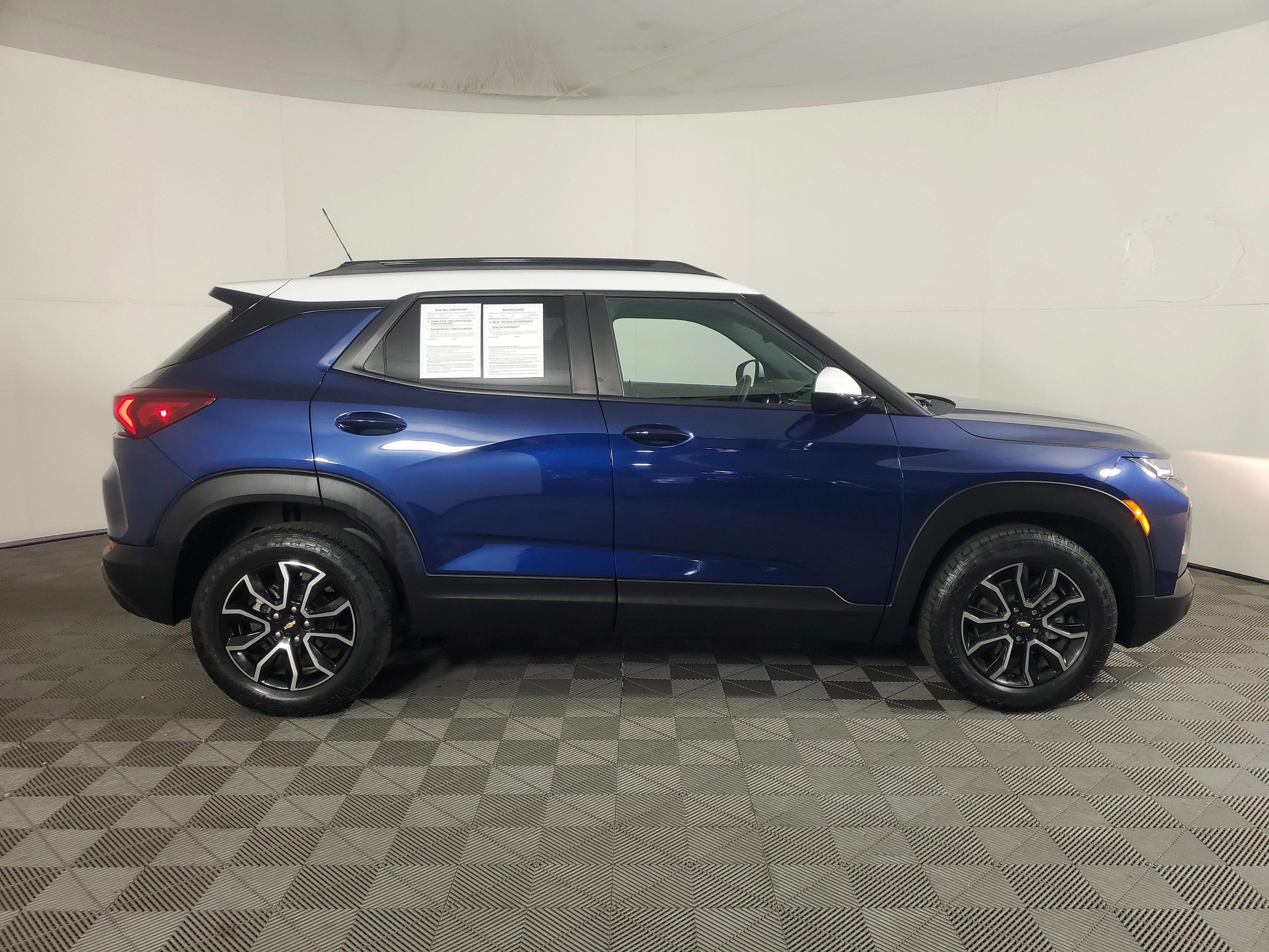 Used 2023 Blue Glow Metallic Chevrolet ACTIV image 3