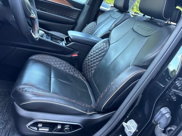 Used 2023 Diamond Black Crystal Pearlcoat Jeep Summit Reserve image 15