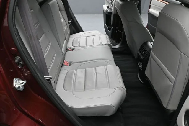 Used 2018 Red Honda EX-L image 23