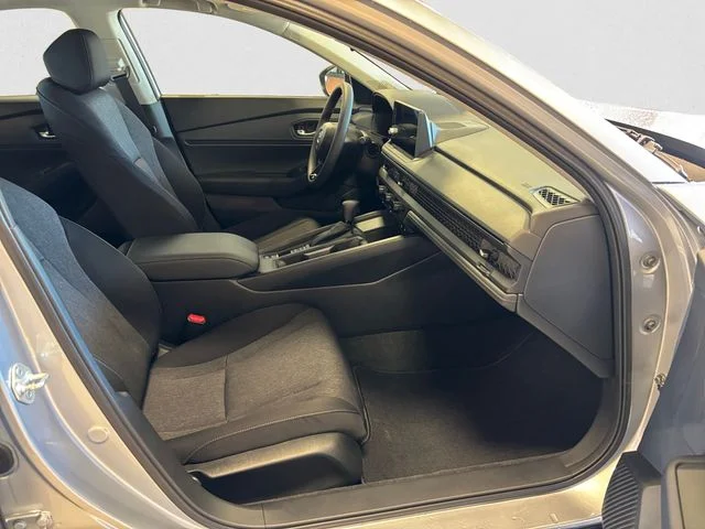 New 2026 Silver Honda SE image 16