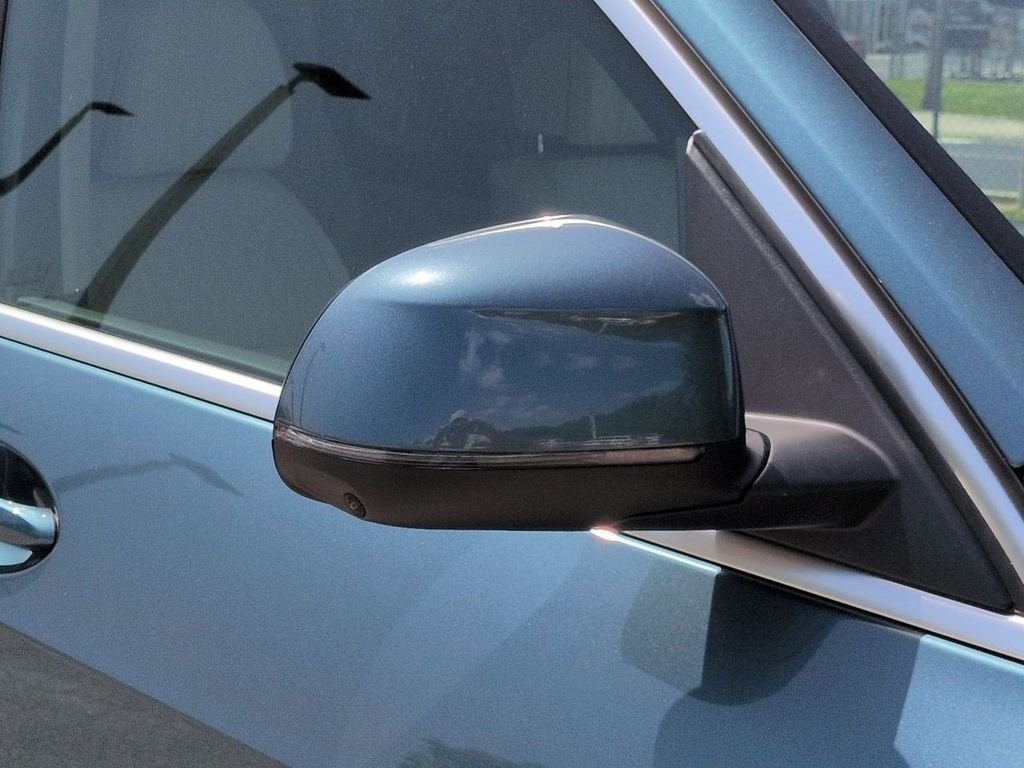 New 2027 Blue Ridge Mountain Metallic BMW xDrive40i image 12