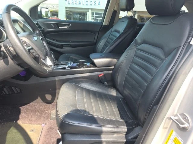 Used 2015 Ingot Silver Ford SEL image 9