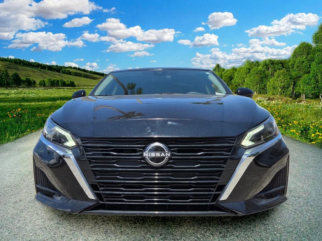 Used 2023 Black Nissan 2.5 SV image 8