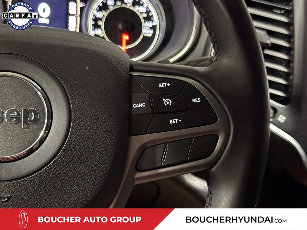 Used 2019 Diamond Black Crystal Pearlcoat Jeep Latitude Plus image 16