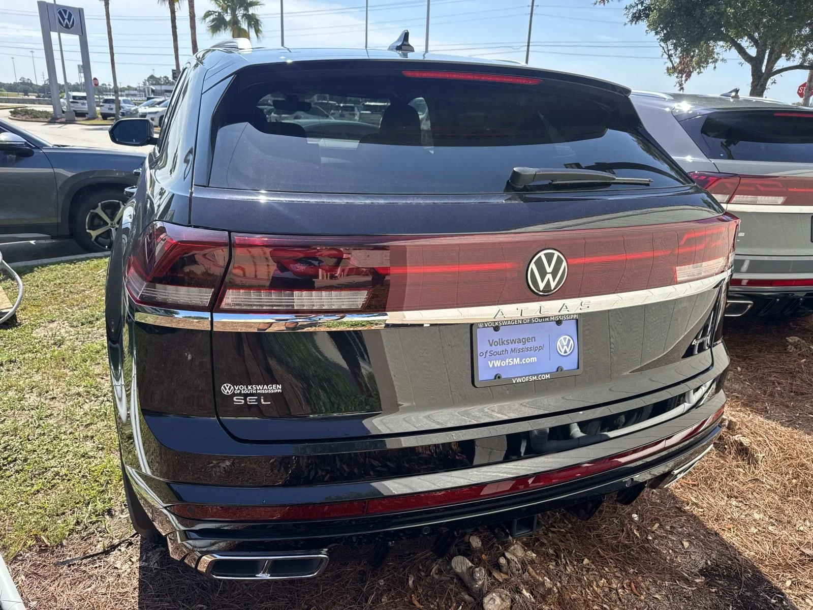 New 2026 Black Volkswagen 2.0T SEL Premium R-Line image 5