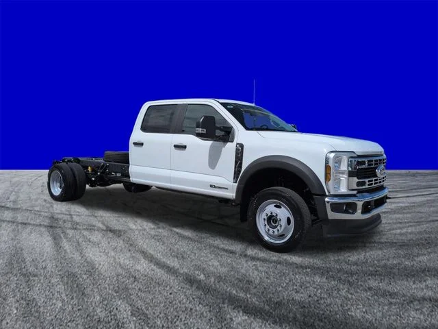 New 2026 Oxford White Ford F-550® XL image 2