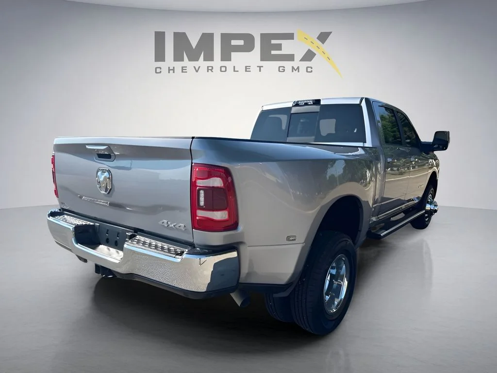 Used 2024 Silver Ram Laramie image 4