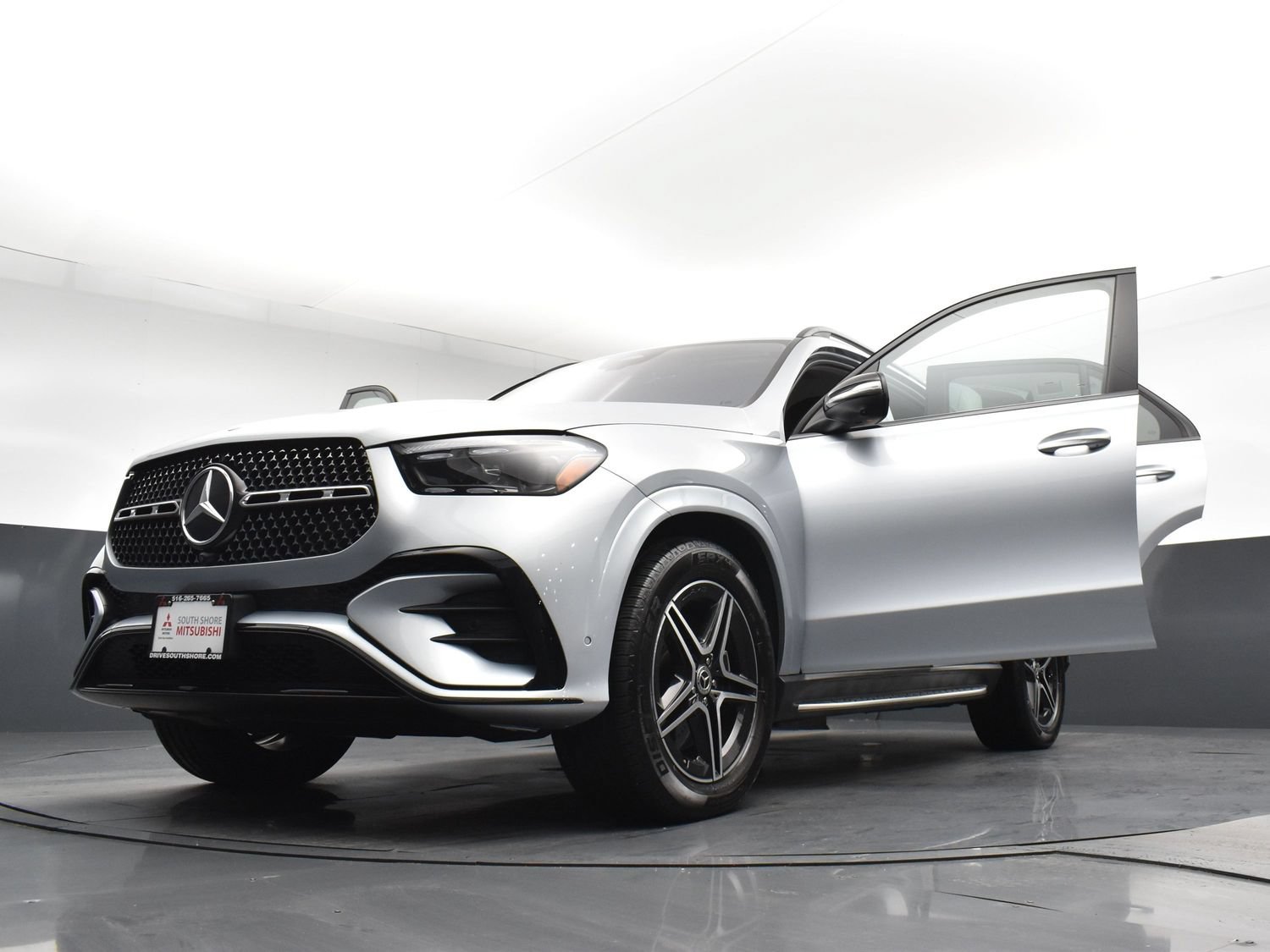 Used 2026 Silver Mercedes-Benz GLE 580 image 29