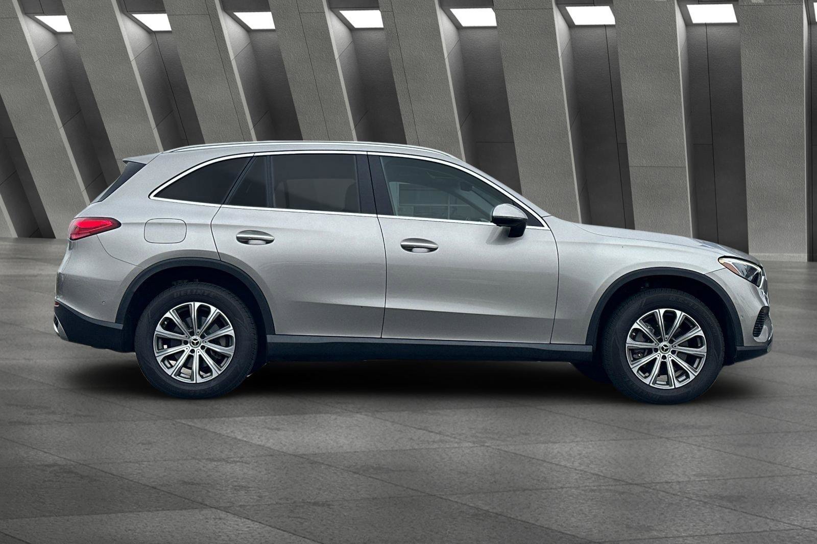 2024 Mercedes-Benz GLC GLC300 - Photo 4
