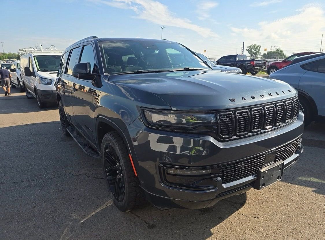 Used 2023 Blue Jeep Series II image 2