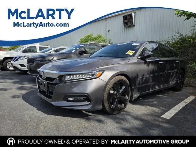 2019 Honda Accord 2.0T Touring Auto's photo