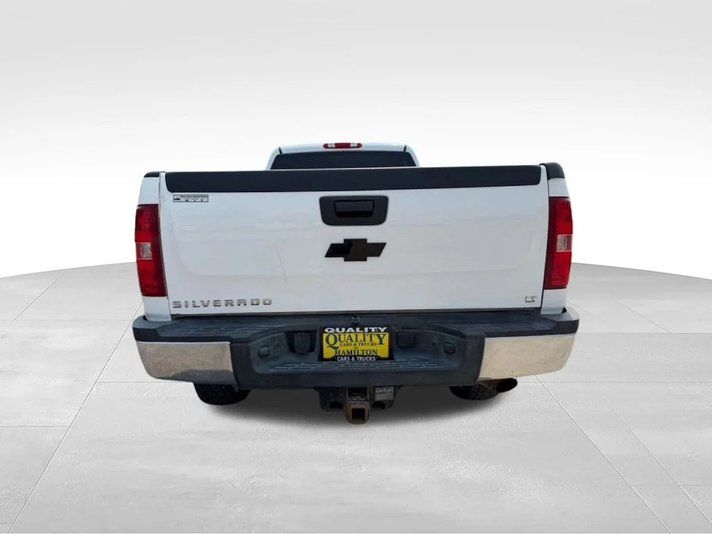 Used 2012 White Chevrolet LT image 4