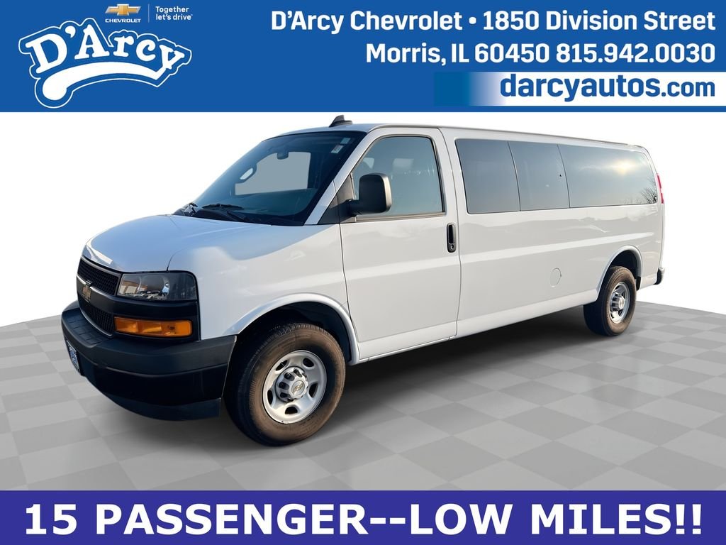 2024 Chevrolet Express 3500 LS Extended's photo