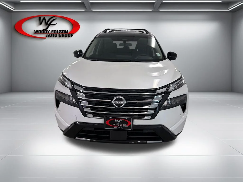 New 2026 Everest White Pearl TriCoat / Super Black Two-tone Nissan Platinum image 2