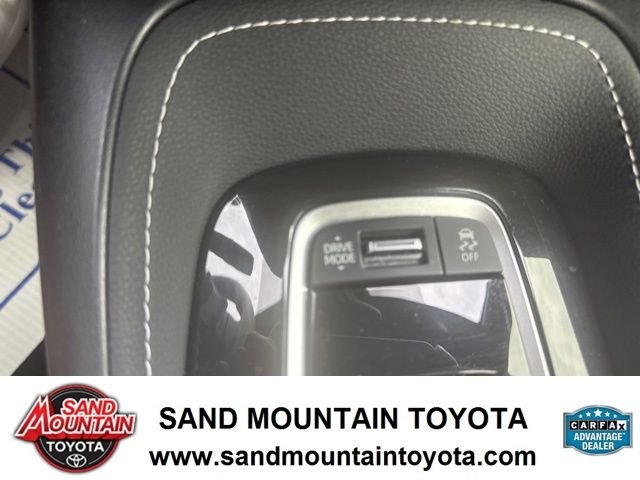 2024 Toyota Corolla Hatchback SE - Photo 22