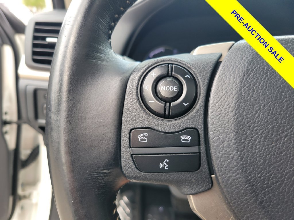 Used 2017 White Lexus 200h image 23
