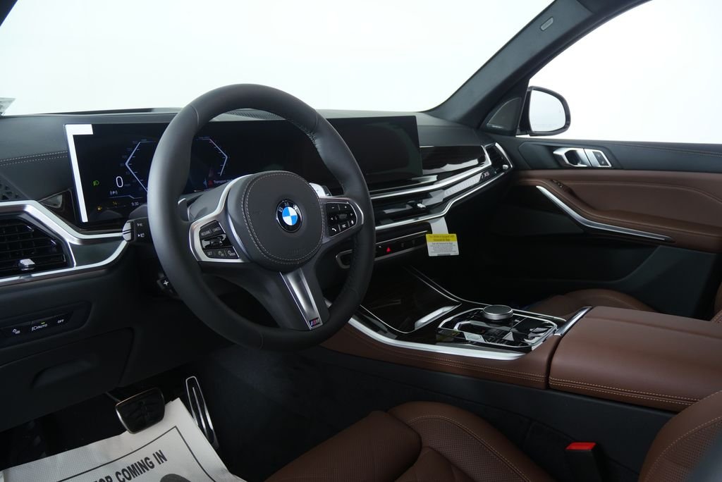 New 2026 Mineral White Metallic BMW sDrive40i image 13