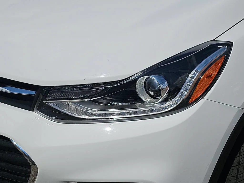 Certified Used 2019 SUMMIT WHITE Chevrolet LT image 35