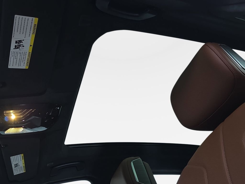 2026 BMW 7 Series 750e - Photo 29