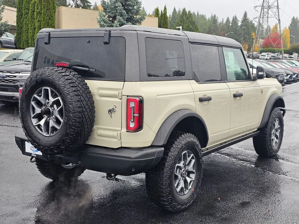 New 2025 Beige Ford Badlands image 7
