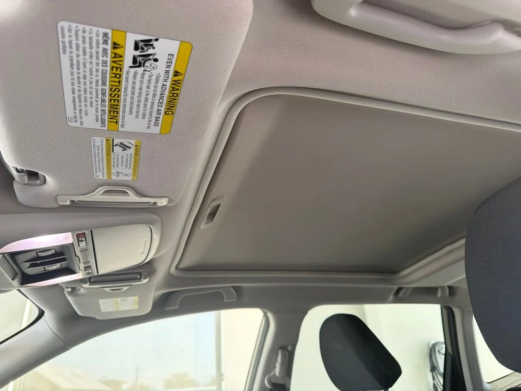 Used 2022 Green Metallic Subaru Premium image 18