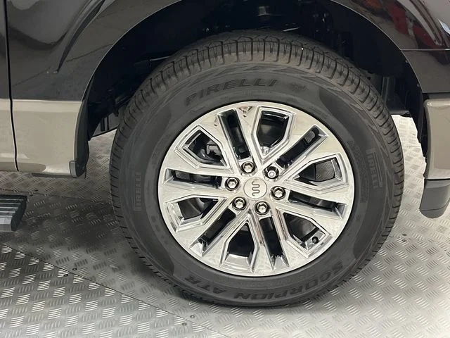 New 2026 Agate Black Metallic Ford King Ranch image 23