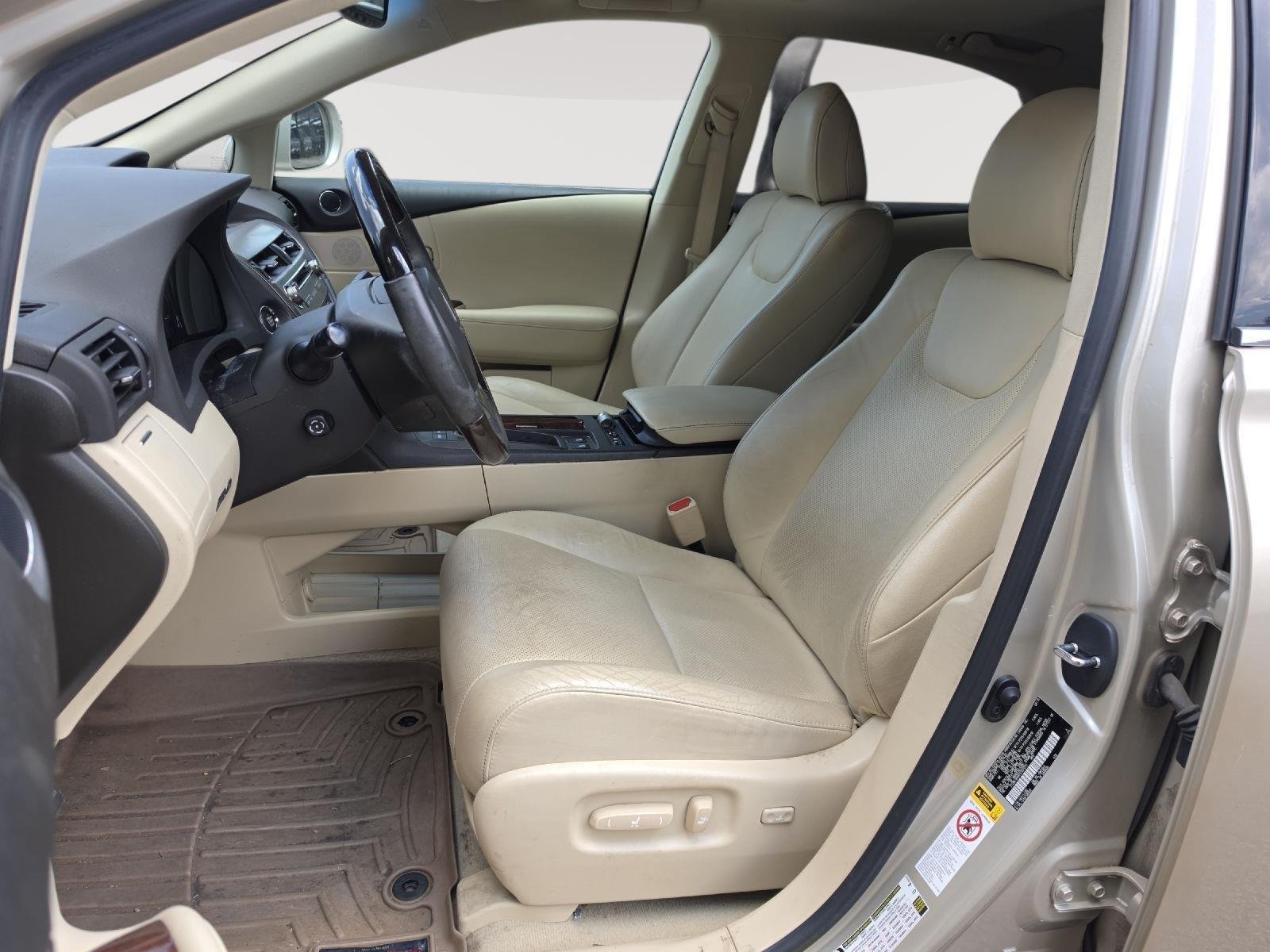 Used 2015 Satin Cashmere Metallic Lexus Base image 11