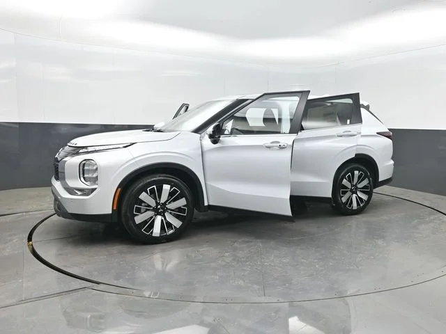 New 2026 White Mitsubishi SE 1.5T 2WD image 35