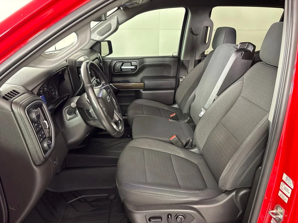 Used 2020 Red Chevrolet RST image 29