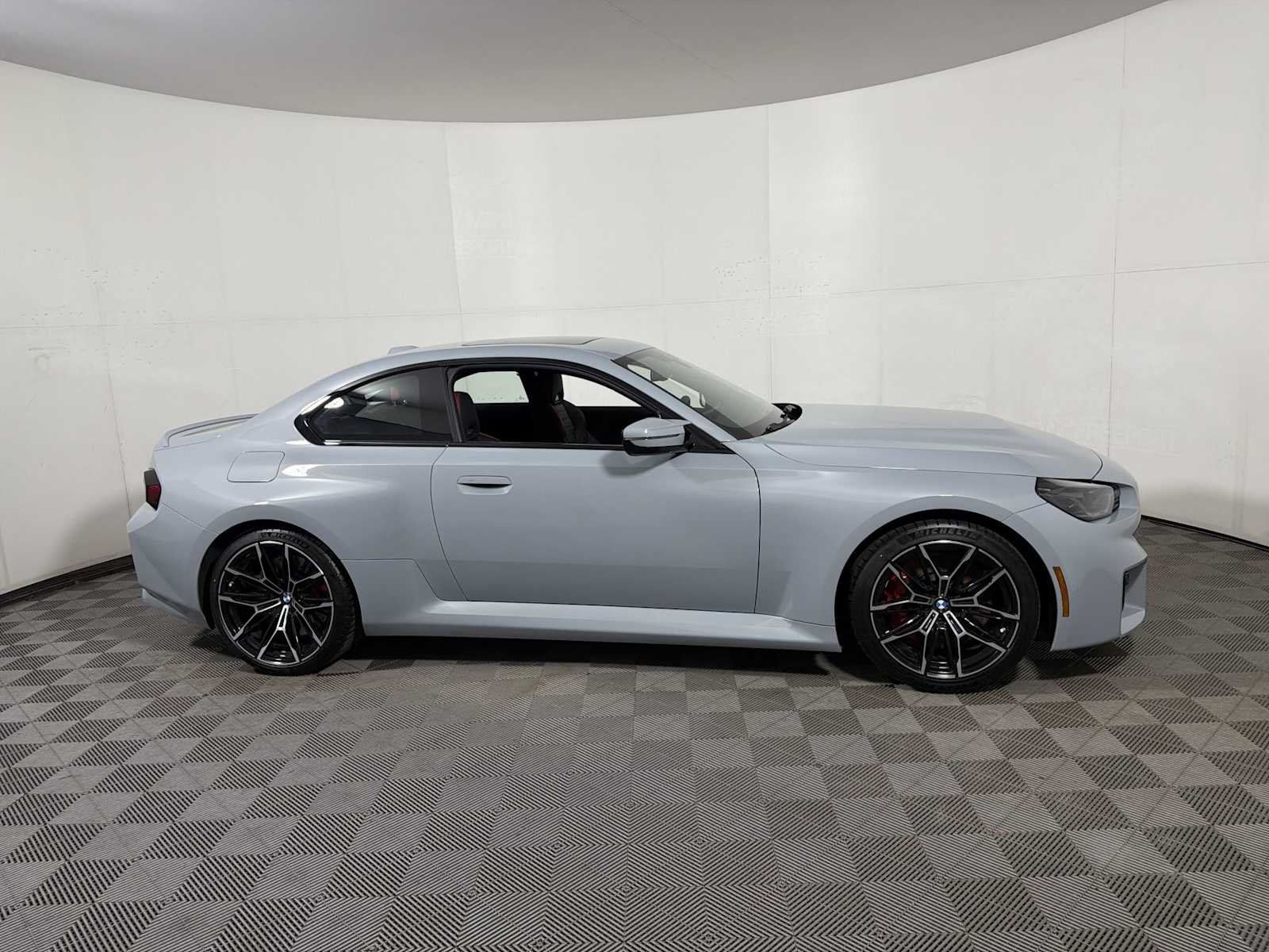 Used 2025 Brooklyn Grey Metallic BMW  image 7
