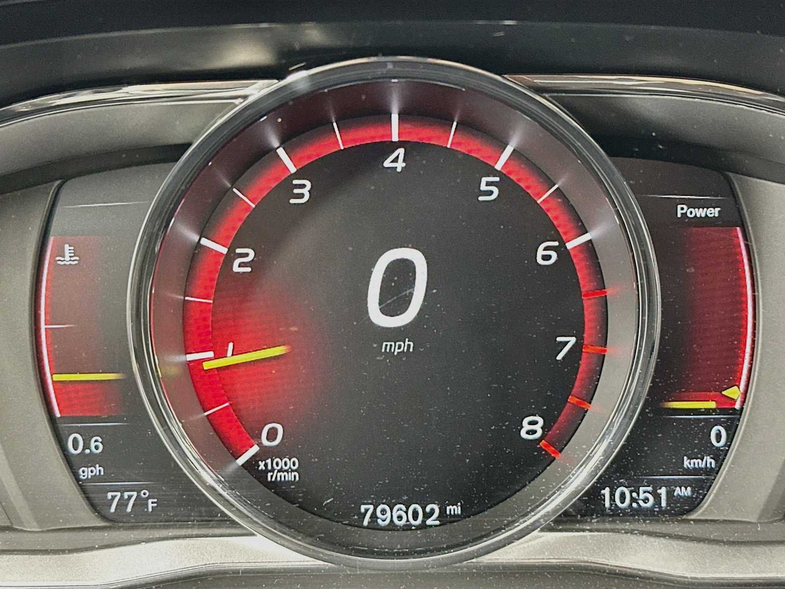 Used 2017 Crystal White Pearl Metallic Volvo Inscription image 12