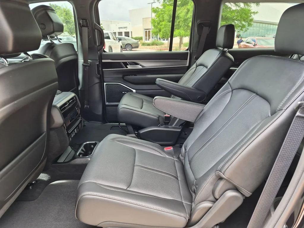 New 2026 High Gloss Black Exterior Paint Jeep  image 32