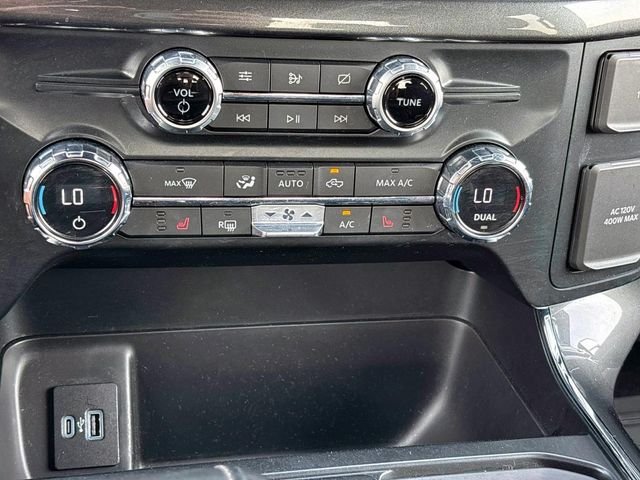Used 2021 White Ford XLT image 27