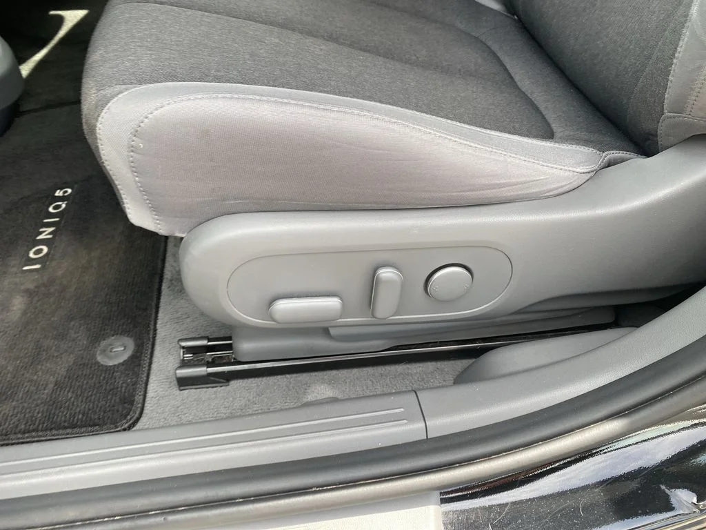 Used 2024 Abyss Black Hyundai SEL image 12