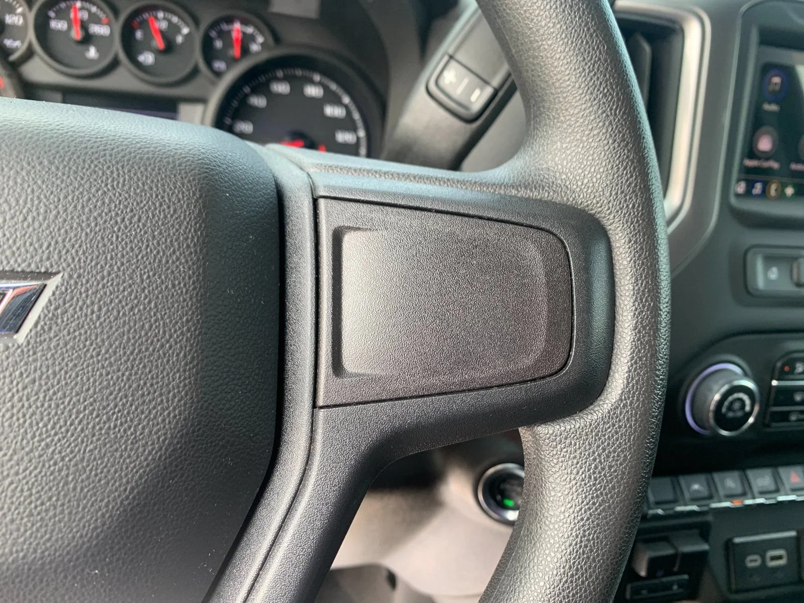 Used 2025 Slate Gray Metallic Chevrolet Custom Trail Boss image 27