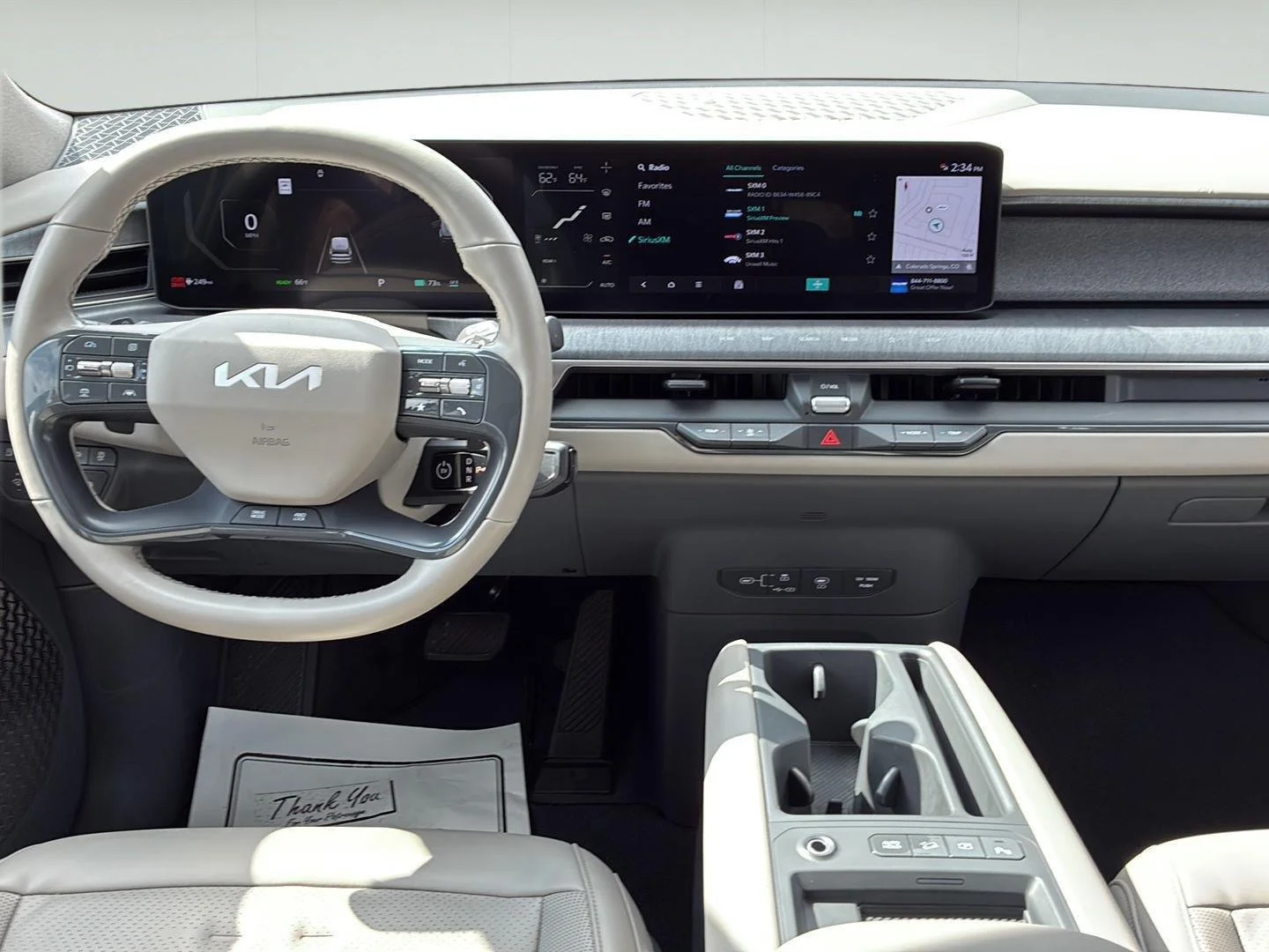Used 2024 Snow White Pearl Kia Wind image 29