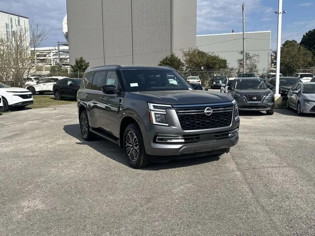 Used 2025 Gray Nissan SL image 3