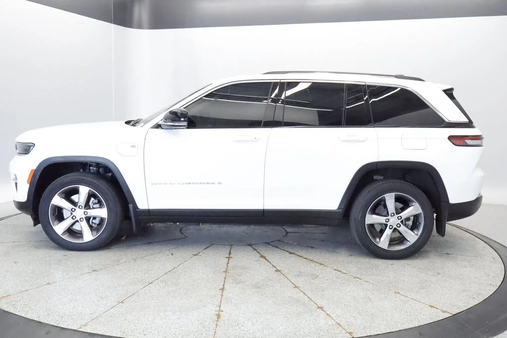 Used 2022 Jeep Grand Cherokee 4xe with VIN 1C4RJYB6XN8530537 for sale in Coon Rapids, Minnesota