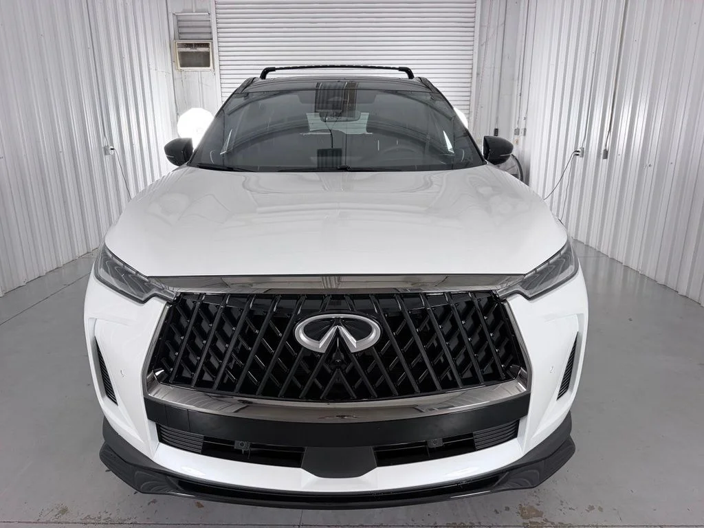 New 2027 2T RAD WHT INFINITI Sport AWD image 2