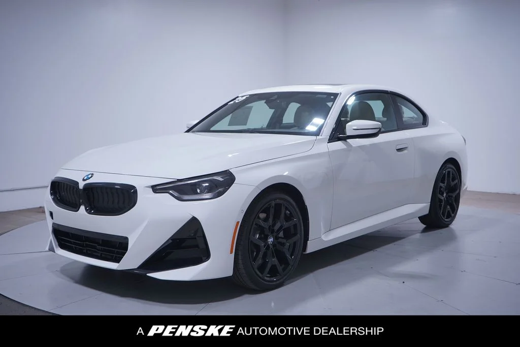 2025 BMW 2 Series 230i Coupe's photo