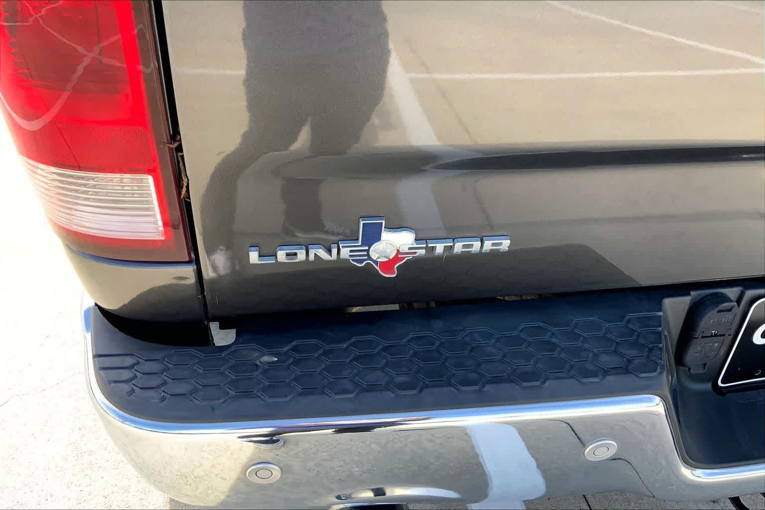 Used 2016 Granite Crystal Metallic Clearcoat Ram Lone Star image 10