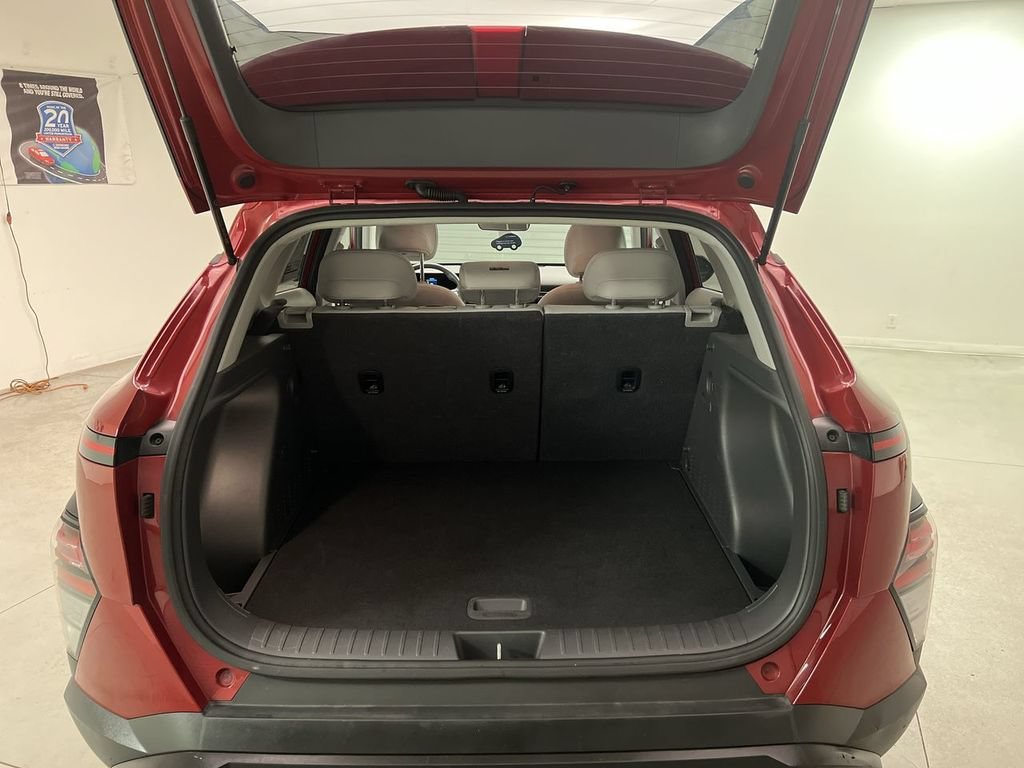 2025 Hyundai Kona SEL - Photo 23
