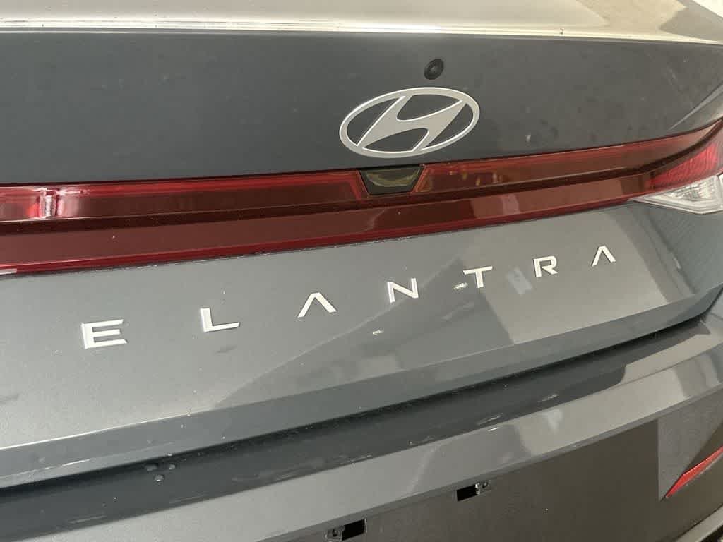 Used 2025 Ecotronic Gray Hyundai SE image 11