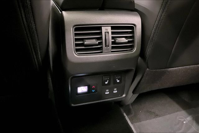 New 2026 Everest White Nissan Platinum image 20