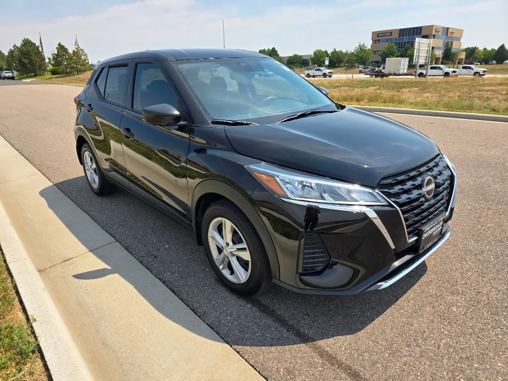 Used 2025 Super Black Nissan S image 7