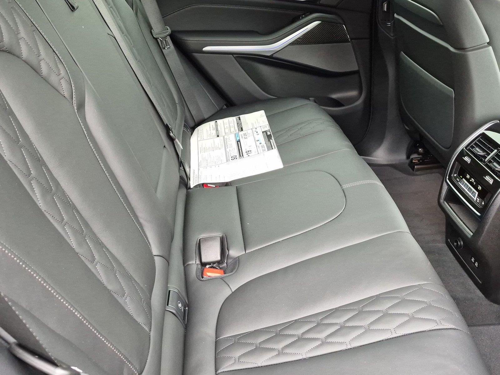 Used 2025 Ametrin Metallic BMW M60i image 34