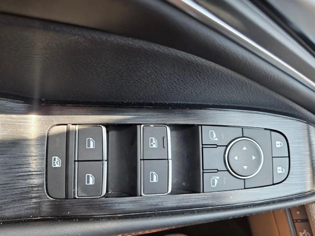 Certified Used 2026 White Nissan Platinum image 24