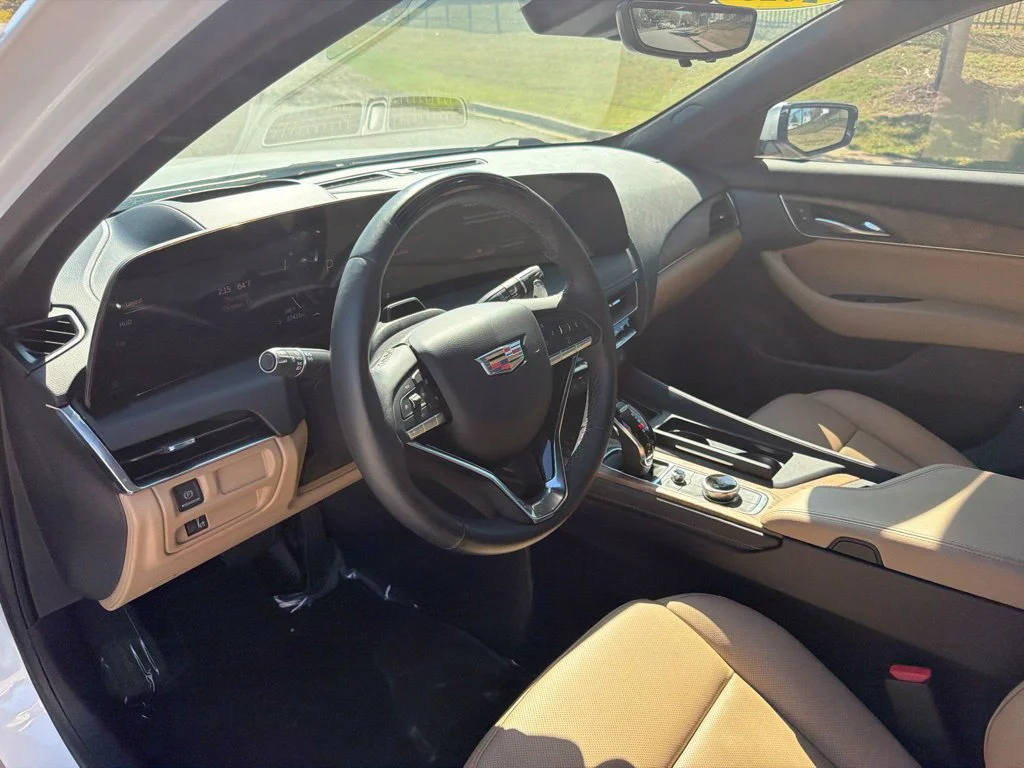 Used 2025 Crystal White Tricoat Cadillac Premium Luxury image 8